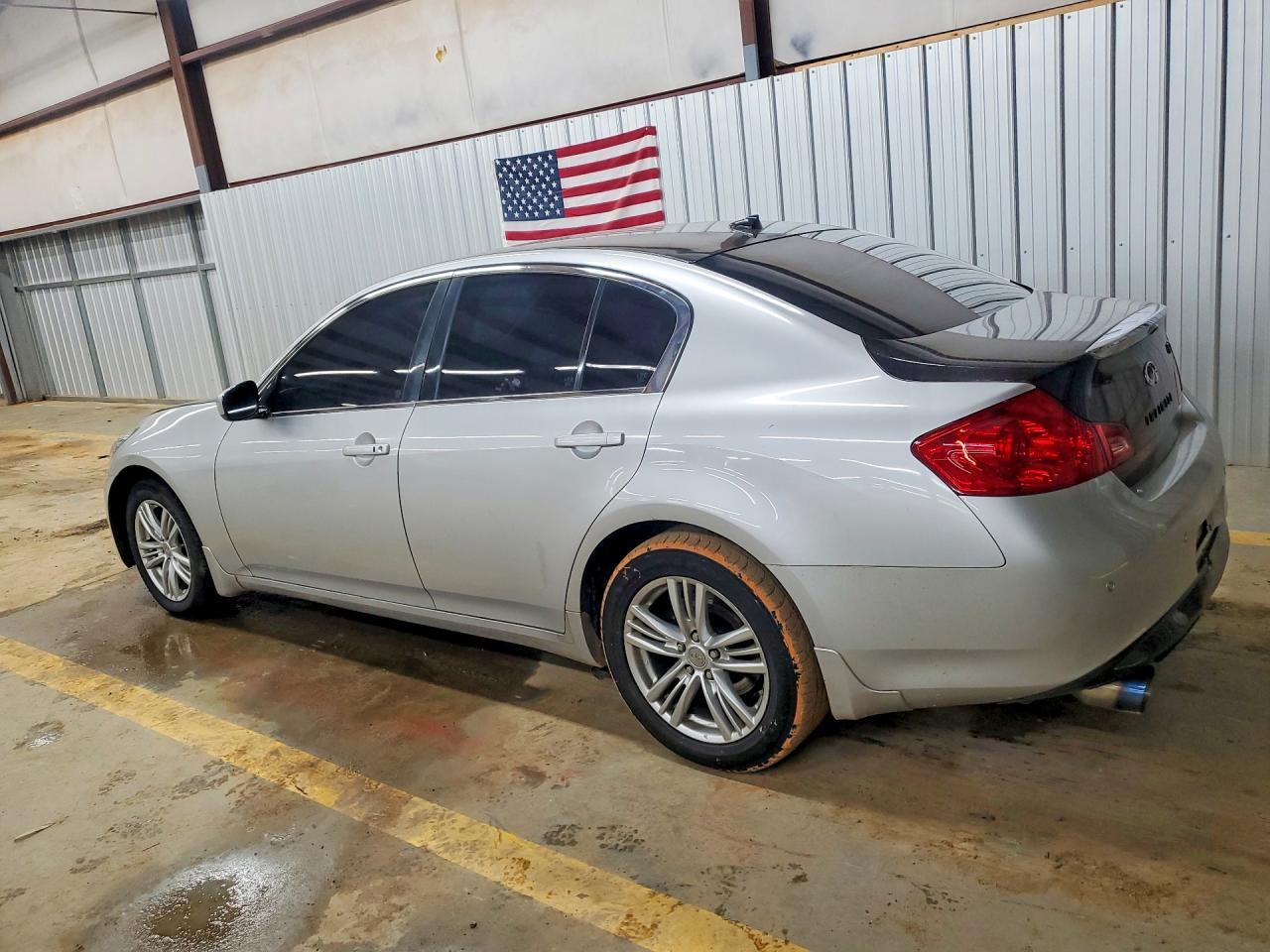 2013 Infiniti G37 - Image 2