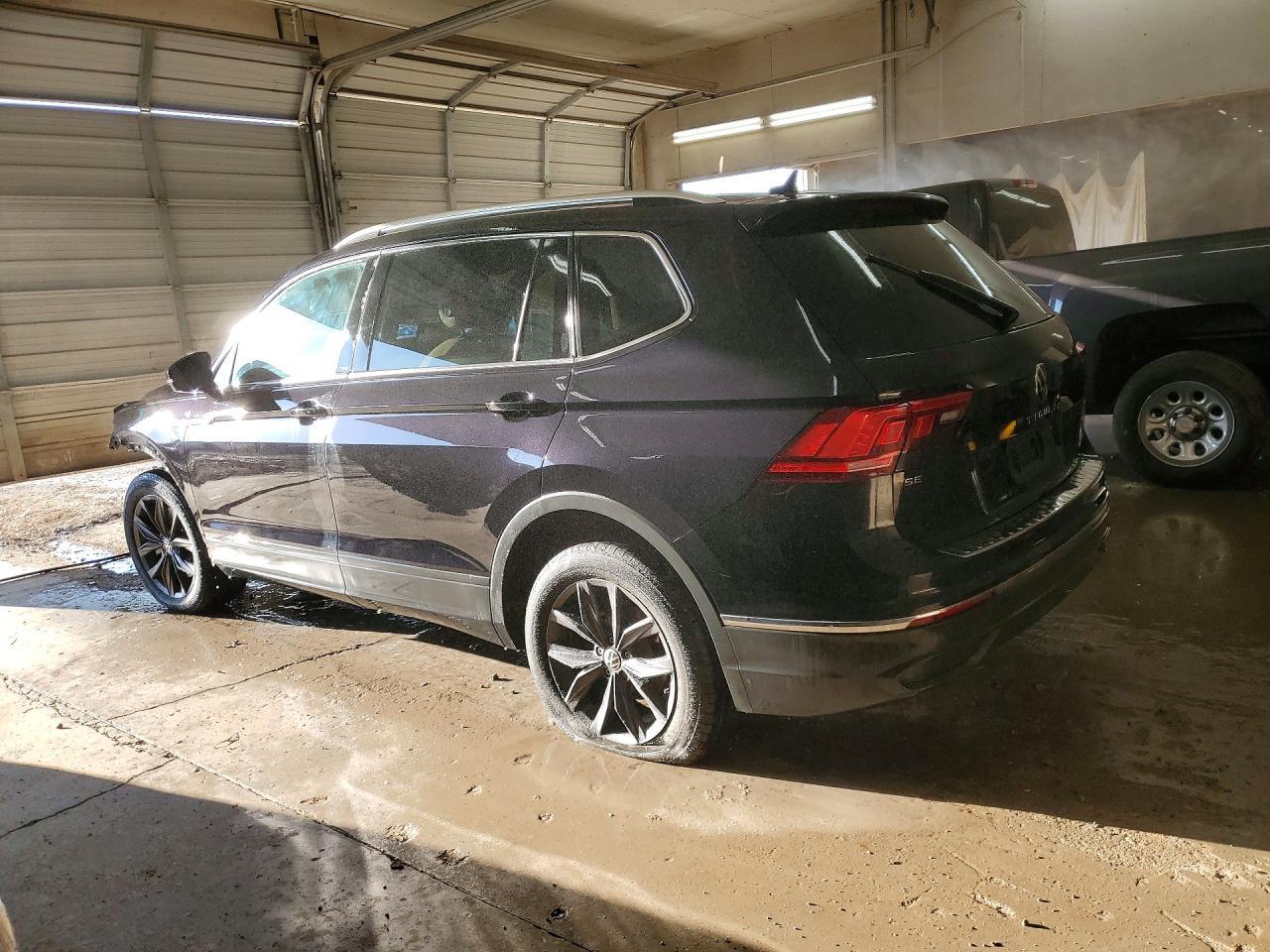 2023 Volkswagen Tiguan 2.0T Se - Фото 2