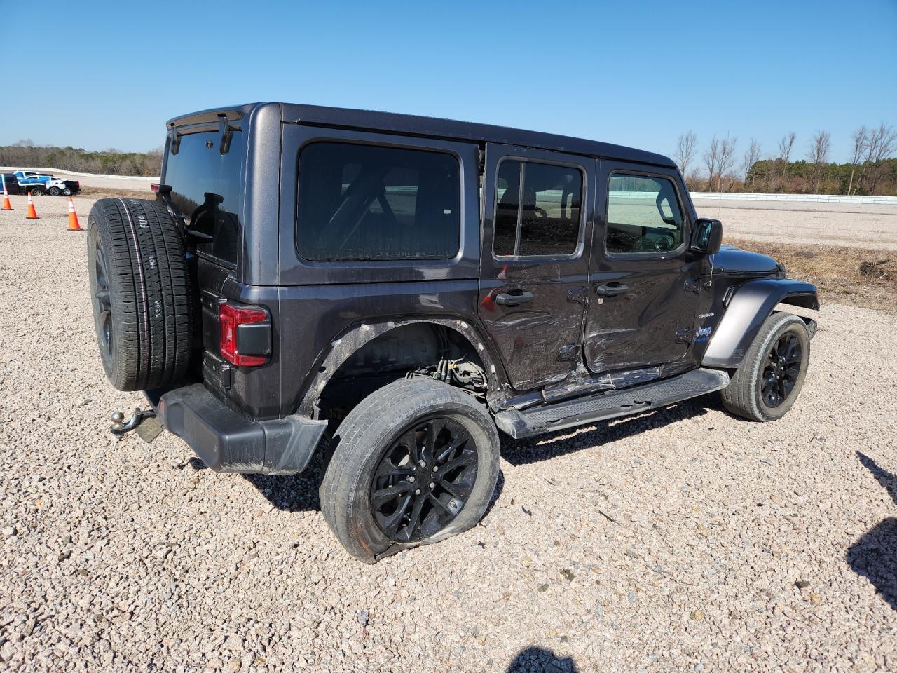 2021 Jeep Wrangler Unlimited Sahara 4Xe - Фото 3