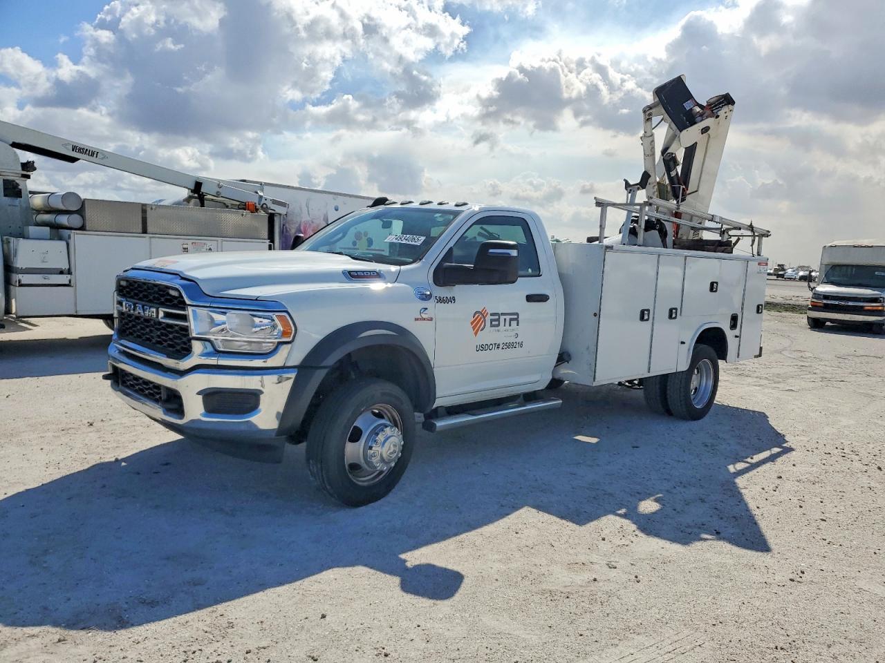 2023 Ram 5500 - Фото 2