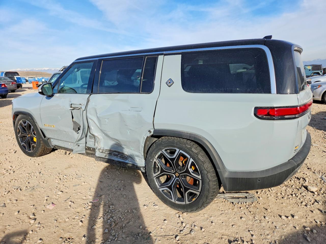 2022 Rivian R1S Launch Edition - Фото 2