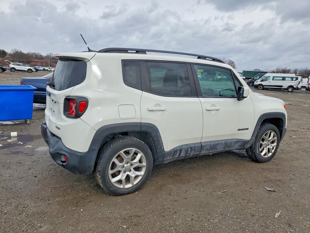 2015 Jeep Renegade Latitude - Фото 3