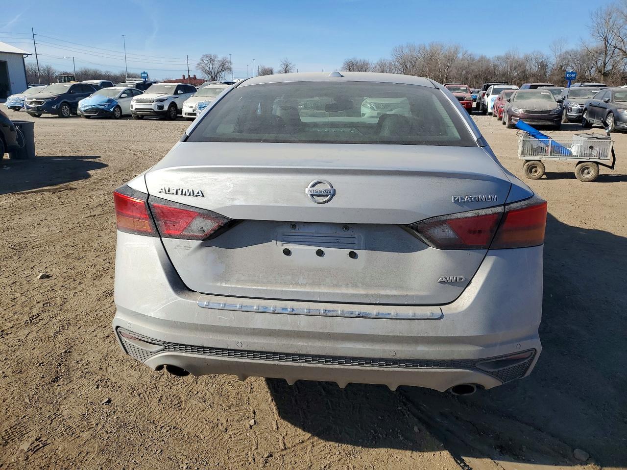 2021 Nissan Altima Platinum - Фото 6