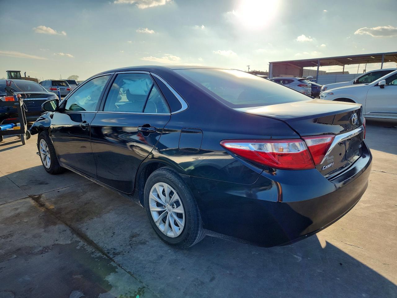 2016 Toyota Camry Le - Image 2