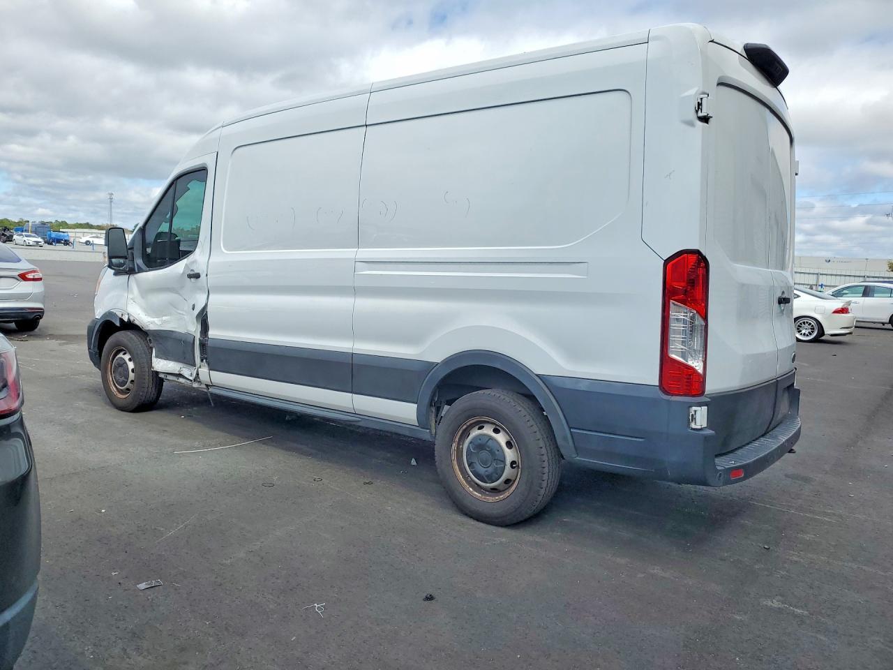2021 Ford Transit 250 Utility / Service Van - Фото 2