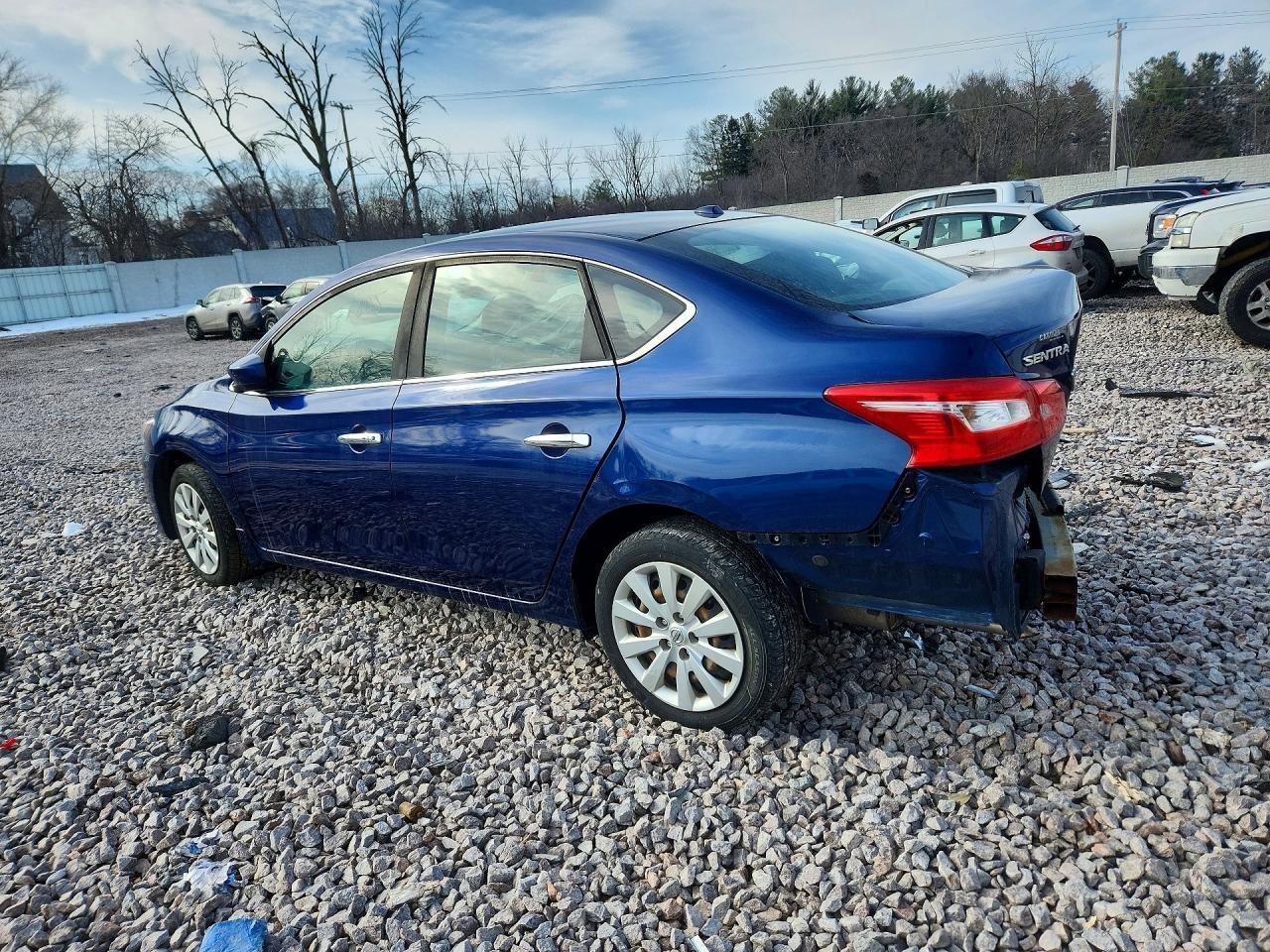 2017 Nissan Sentra S - Фото 2