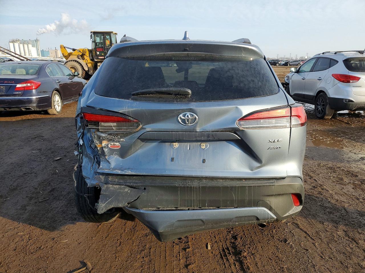 2024 Toyota Corolla Cross Xle - Image 6