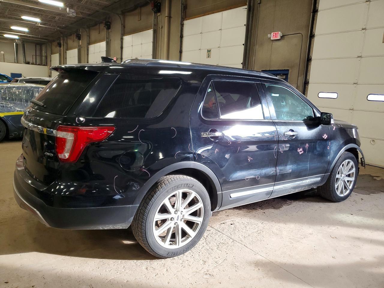 2017 Ford Explorer Limited - Image 3