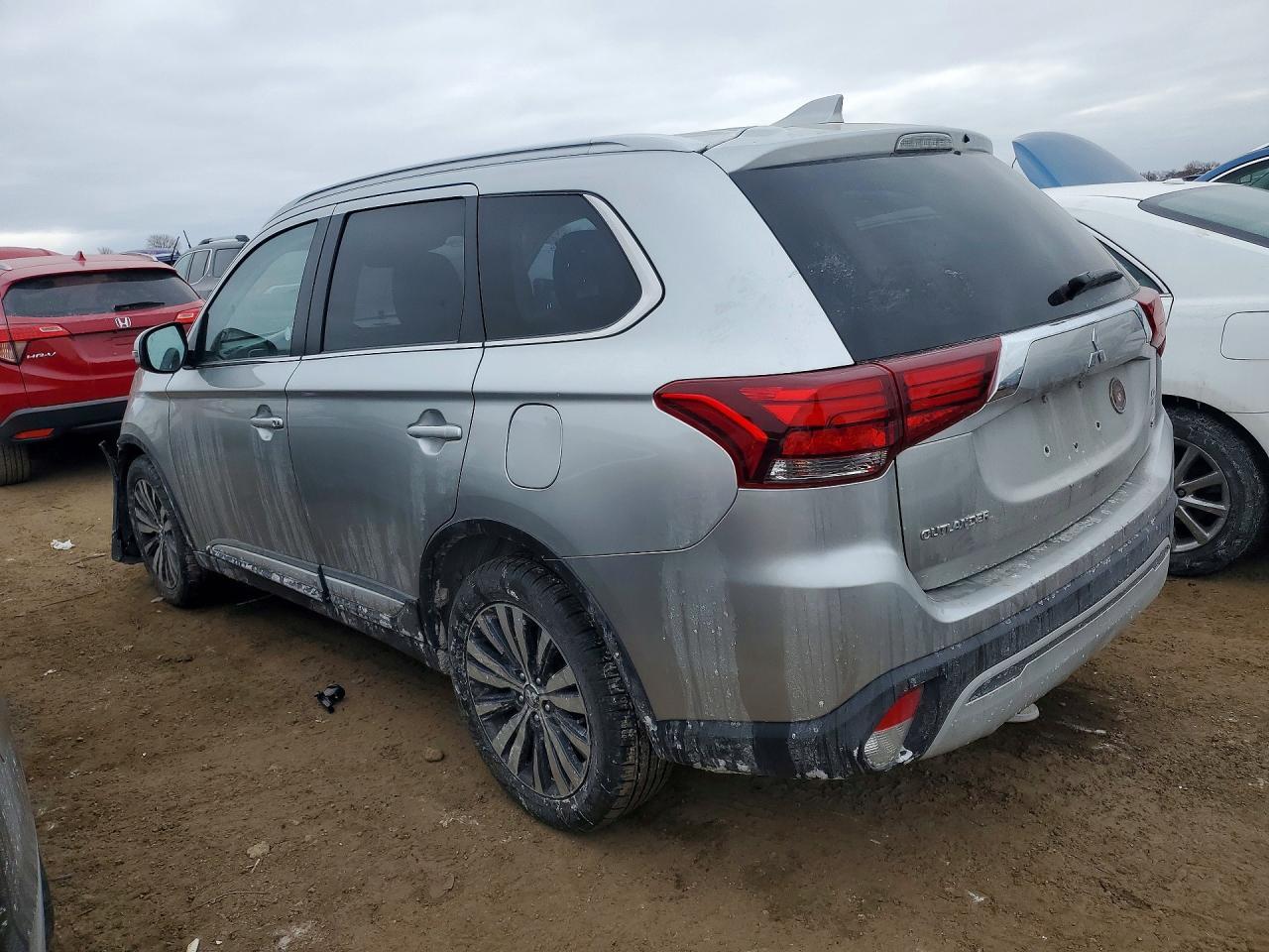 2020 Mitsubishi Outlander Se - Фото 2