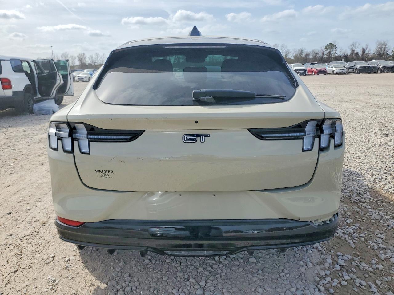 2025 Ford Mustang Mach-E Gt - Image 6