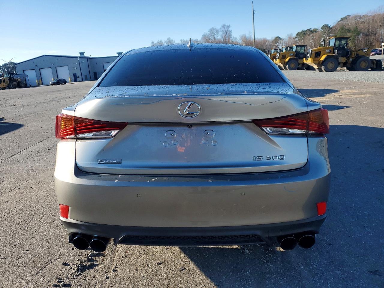 2019 Lexus Is 300 - Image 6