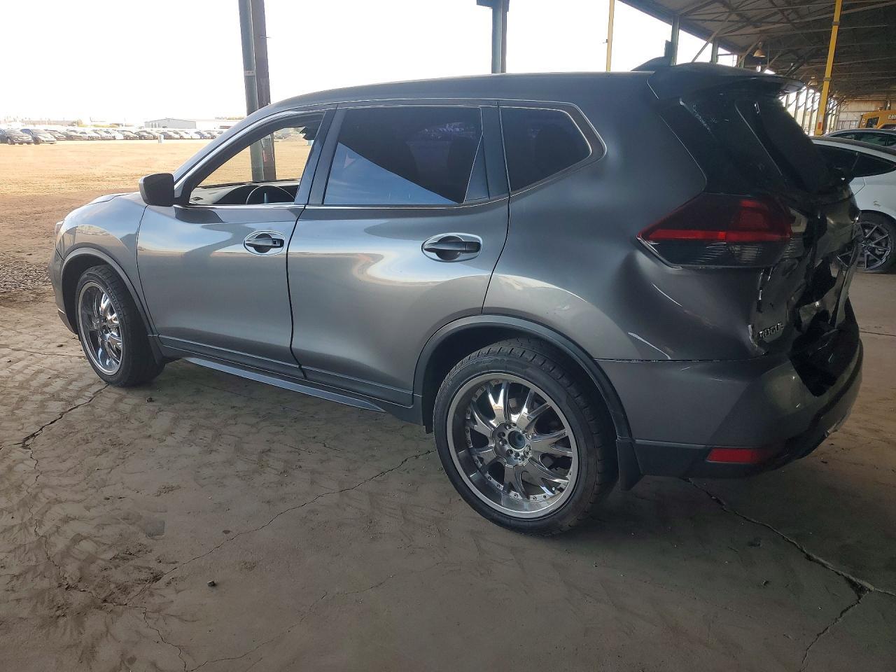2019 Nissan Rogue S - Image 2