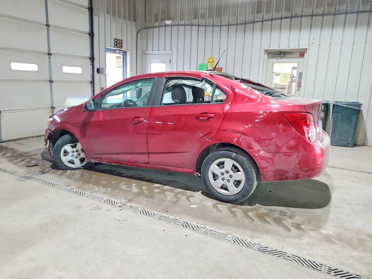 2013 Chevrolet Sonic Ls - Image 2