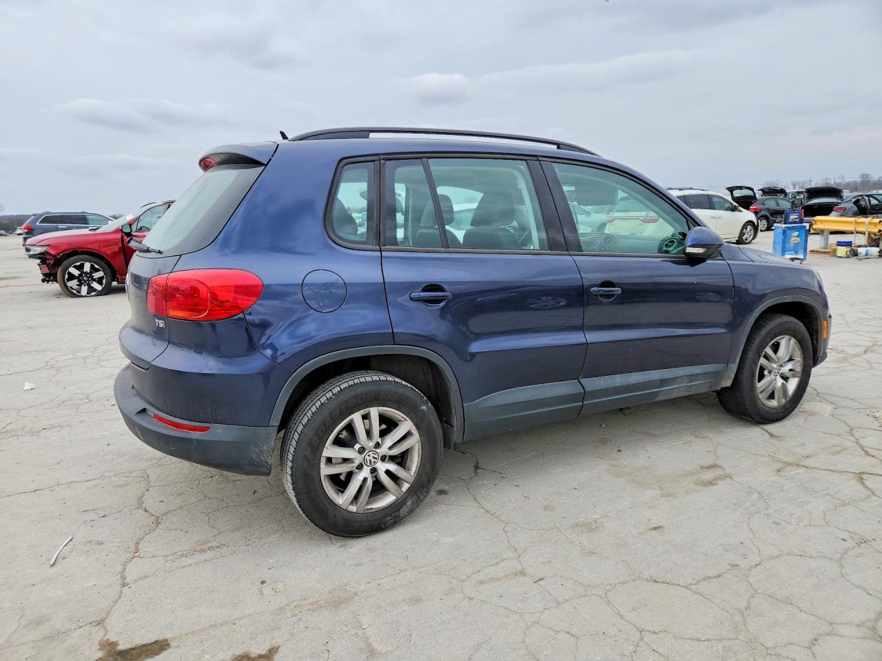 2016 Volkswagen Tiguan S - Image 3