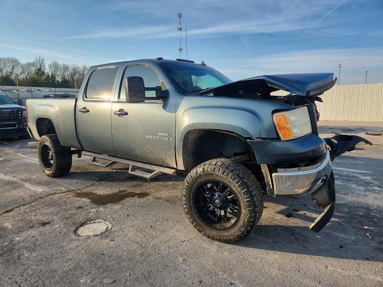 2008 GMC Sierra K2500 Heavy Duty - Image 4