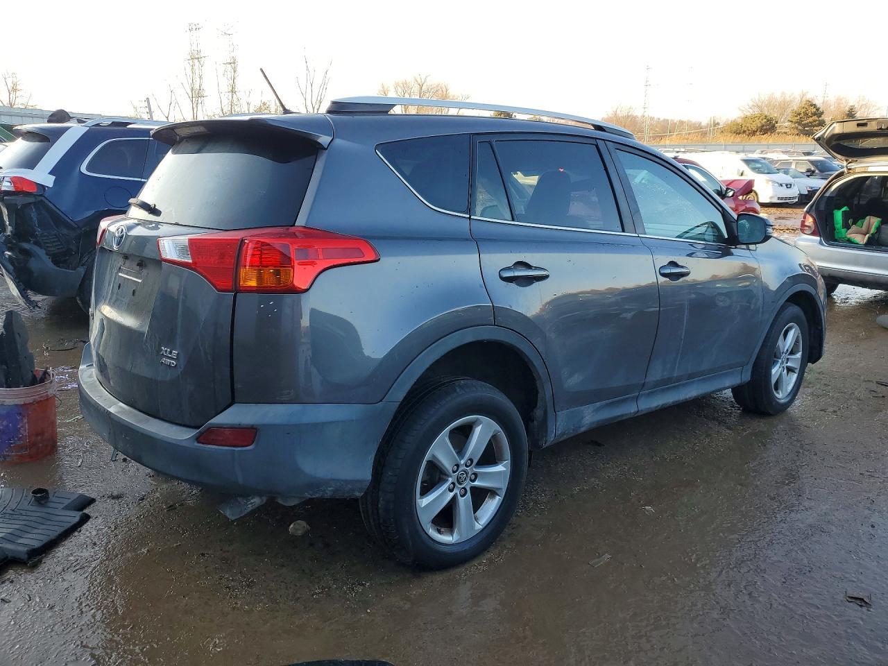 2015 Toyota Rav4 Xle - Фото 3