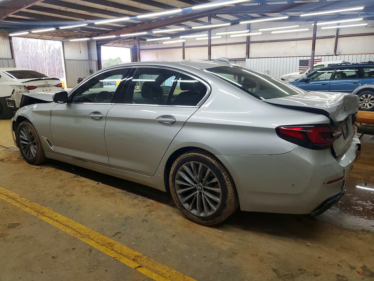 2021 BMW 530 I - Фото 2
