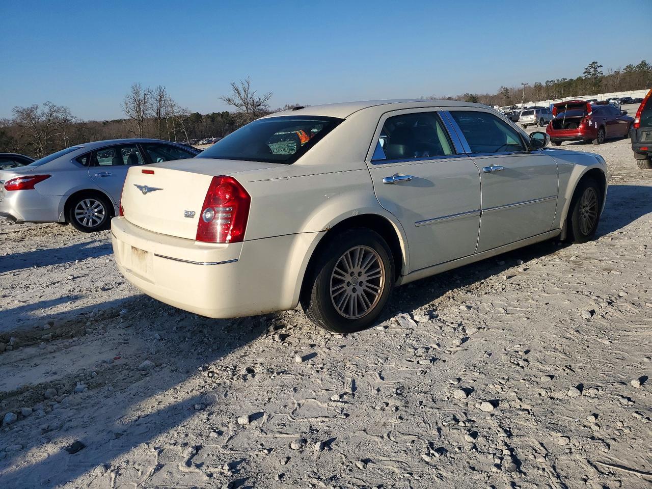 2009 Chrysler 300 Touring - Image 3