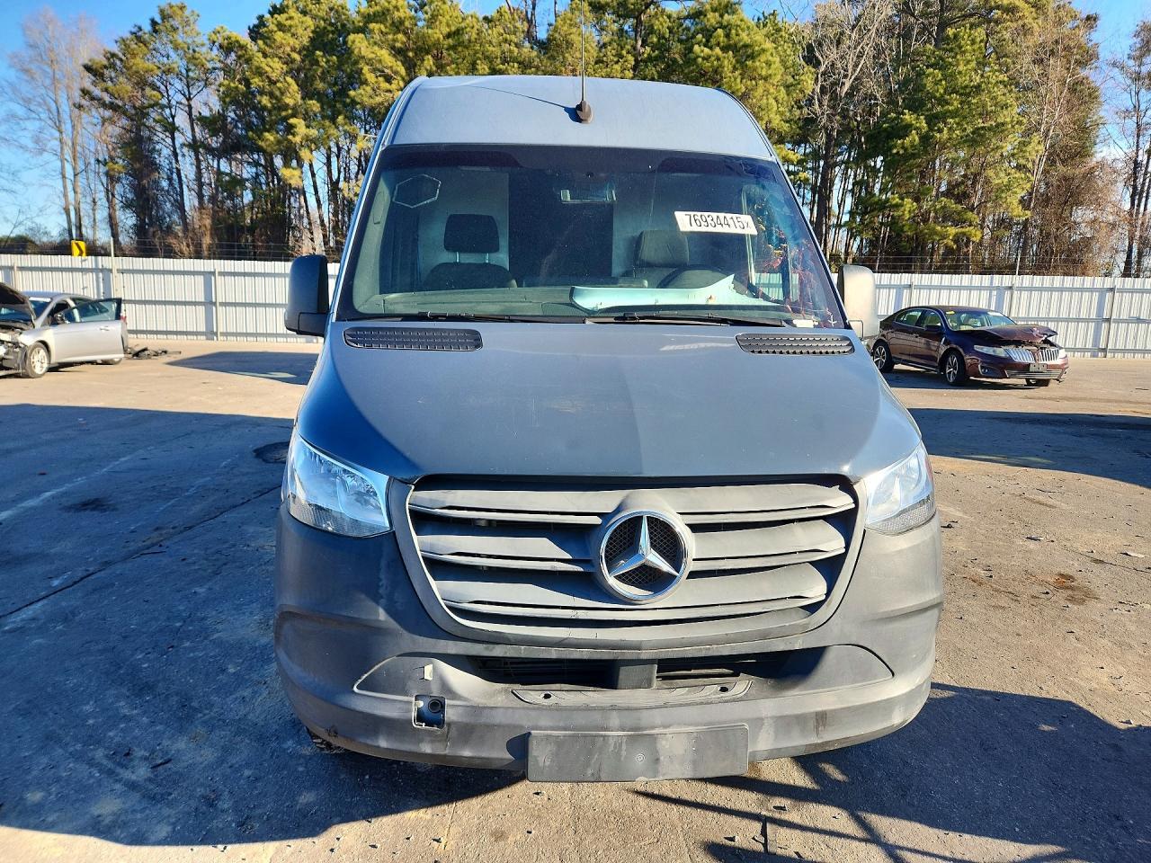 2019 Mercedes Benz Sprinter 2500 Delivery Van - Фото 5