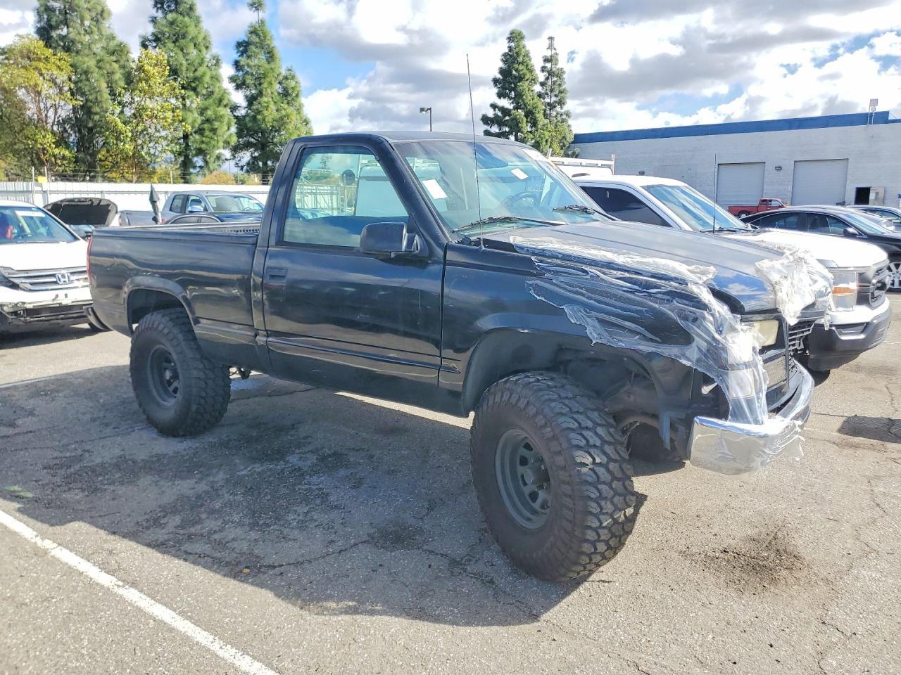 1998 GMC Sierra C1500 - Фото 4