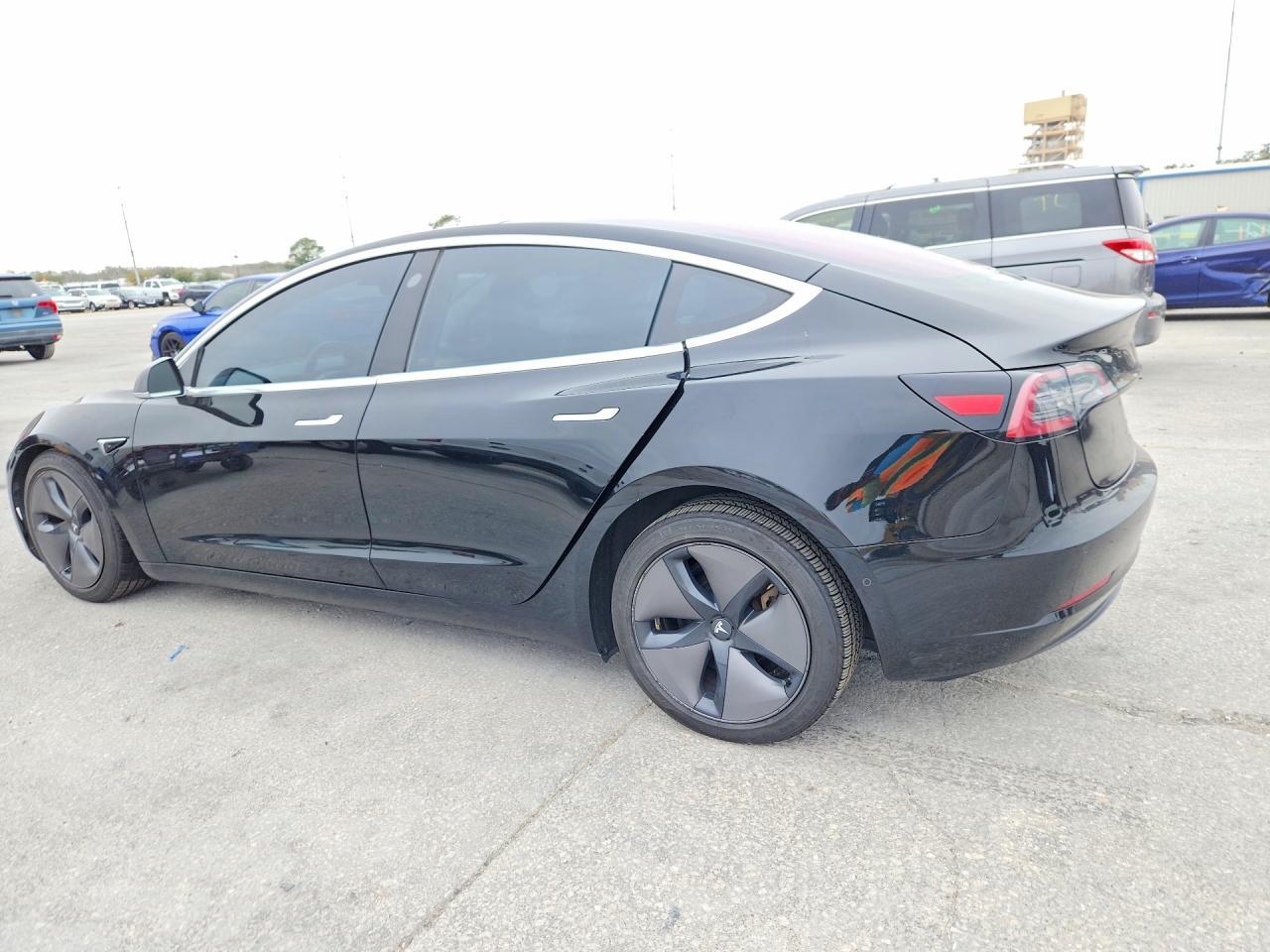 2018 Tesla Model 3 - Image 2