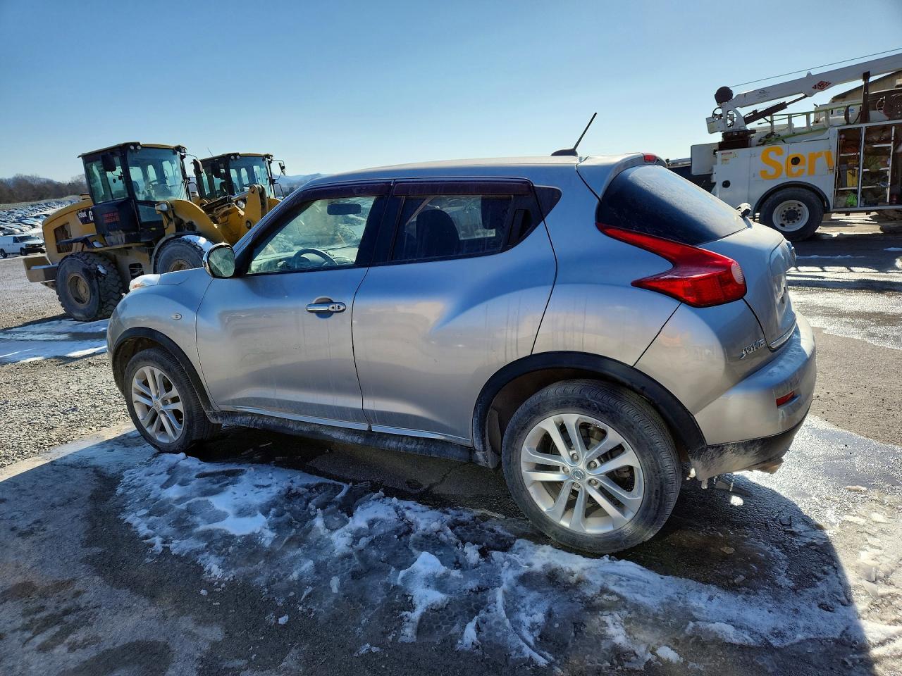 2012 Nissan Juke S - Image 2