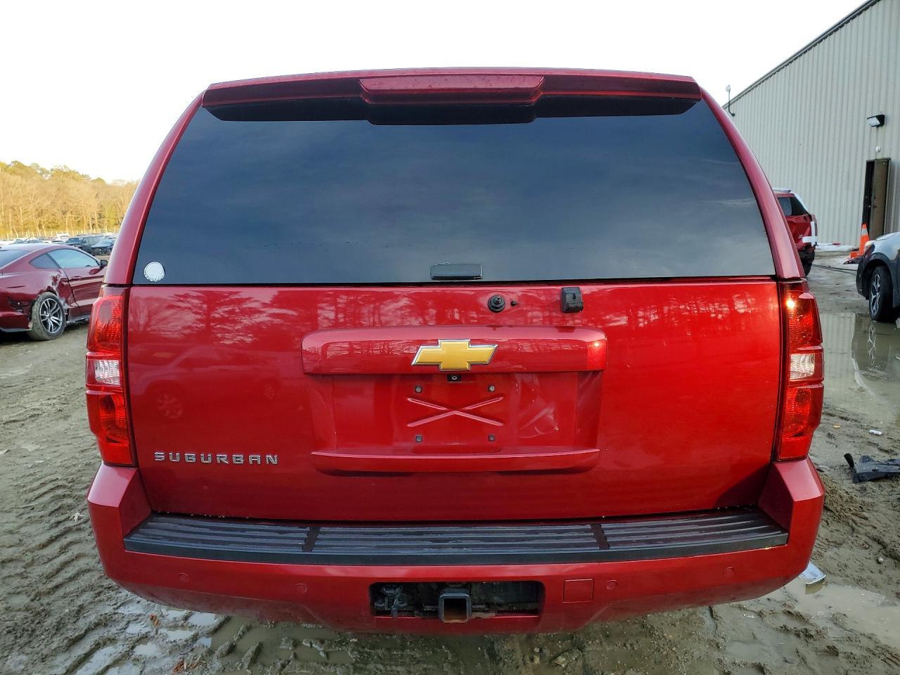 2013 Chevrolet Suburban K1500 Lt - Image 6