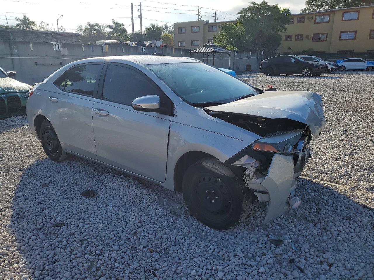 2016 Toyota Corolla S - Фото 4