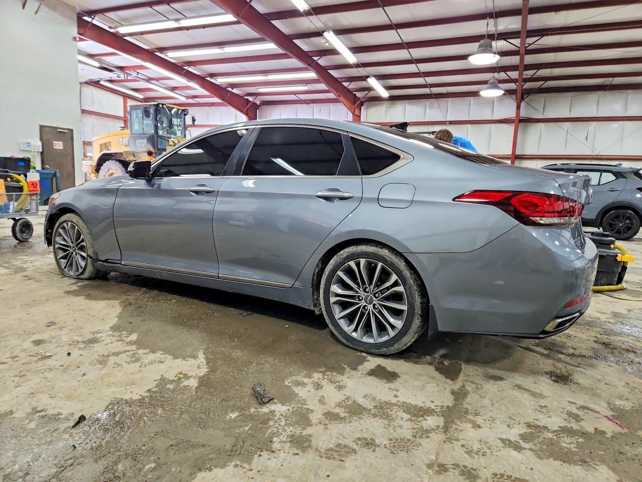 2016 Hyundai Genesis 3.8L - Фото 2