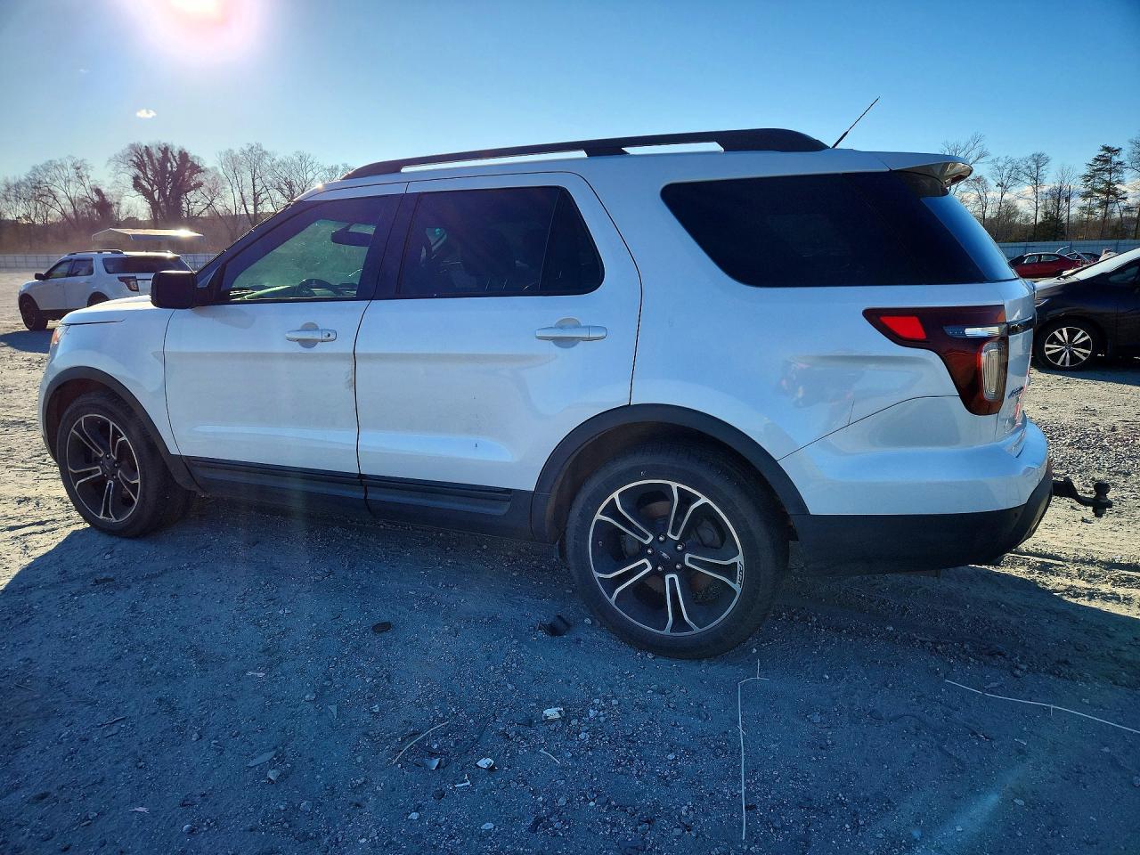2015 Ford Explorer Sport - Фото 2