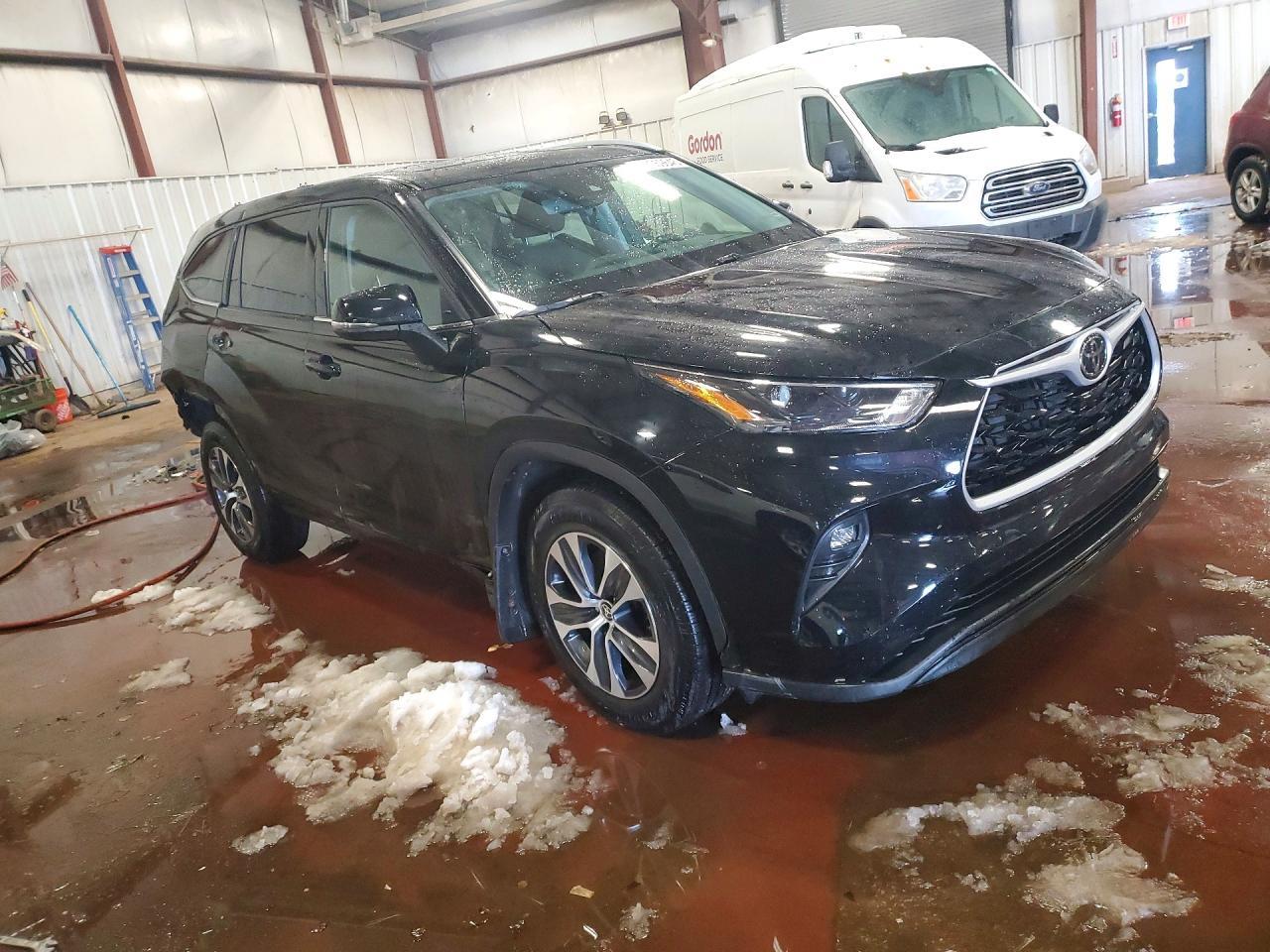 2022 Toyota Highlander Xle - Фото 4