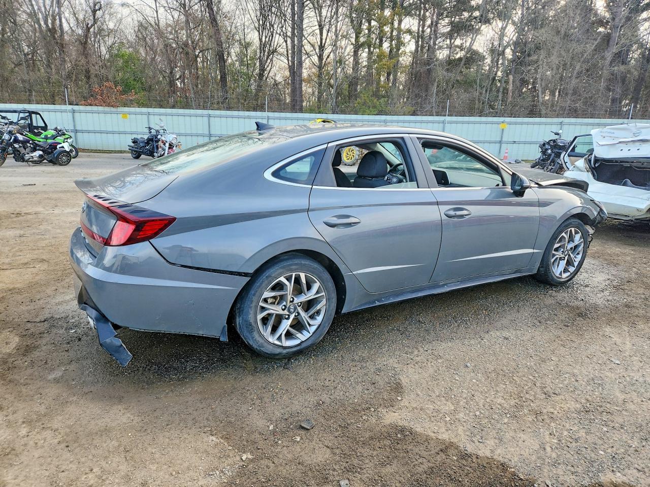 2021 Hyundai Sonata Sel - Image 3