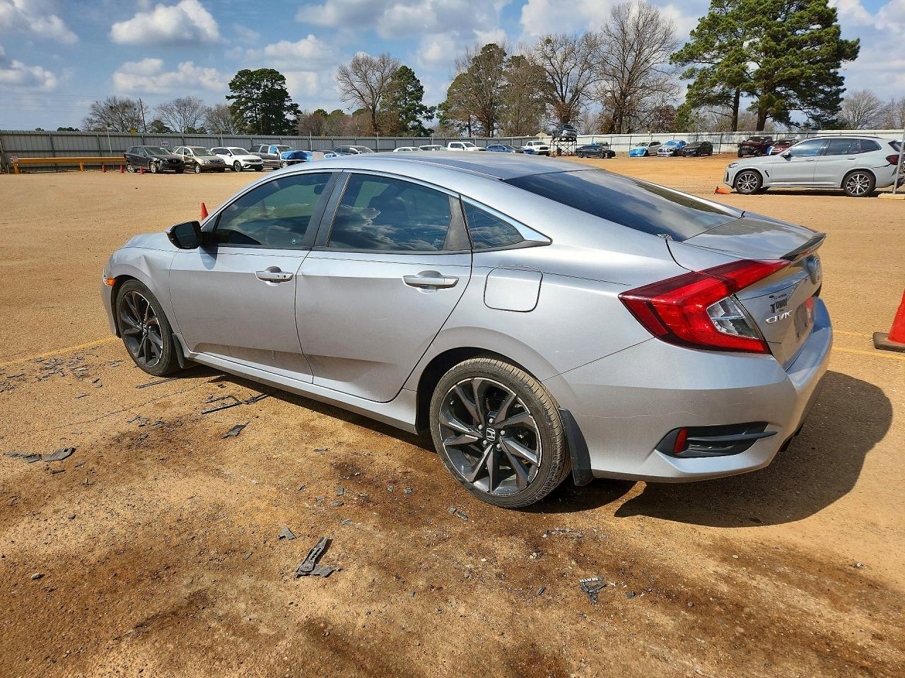 2019 Honda Civic Sport - Фото 2