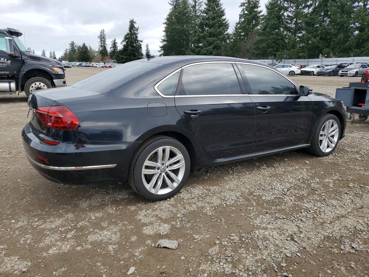 2018 Volkswagen Passat Se - Фото 3