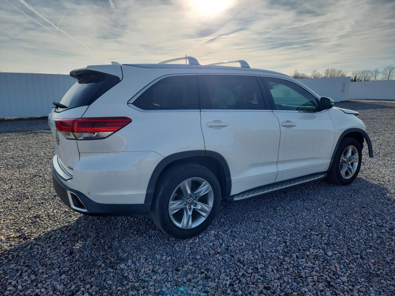 2018 Toyota Highlander Limited - Фото 3