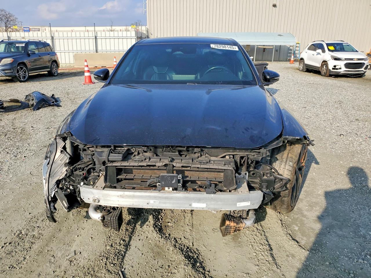 2023 Genesis G70 2.0T - Image 5
