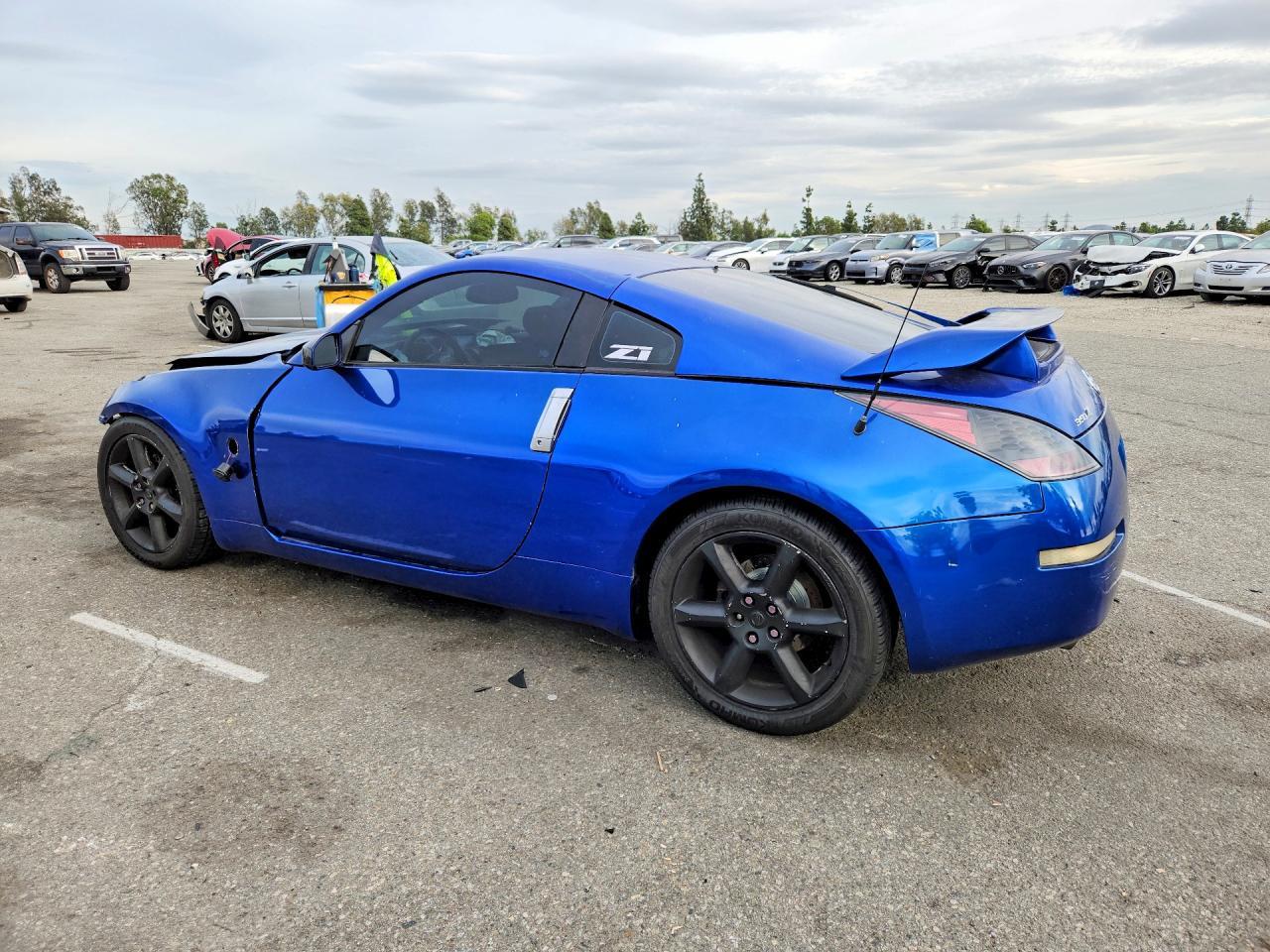 2004 Nissan 350Z Coupe - Image 2
