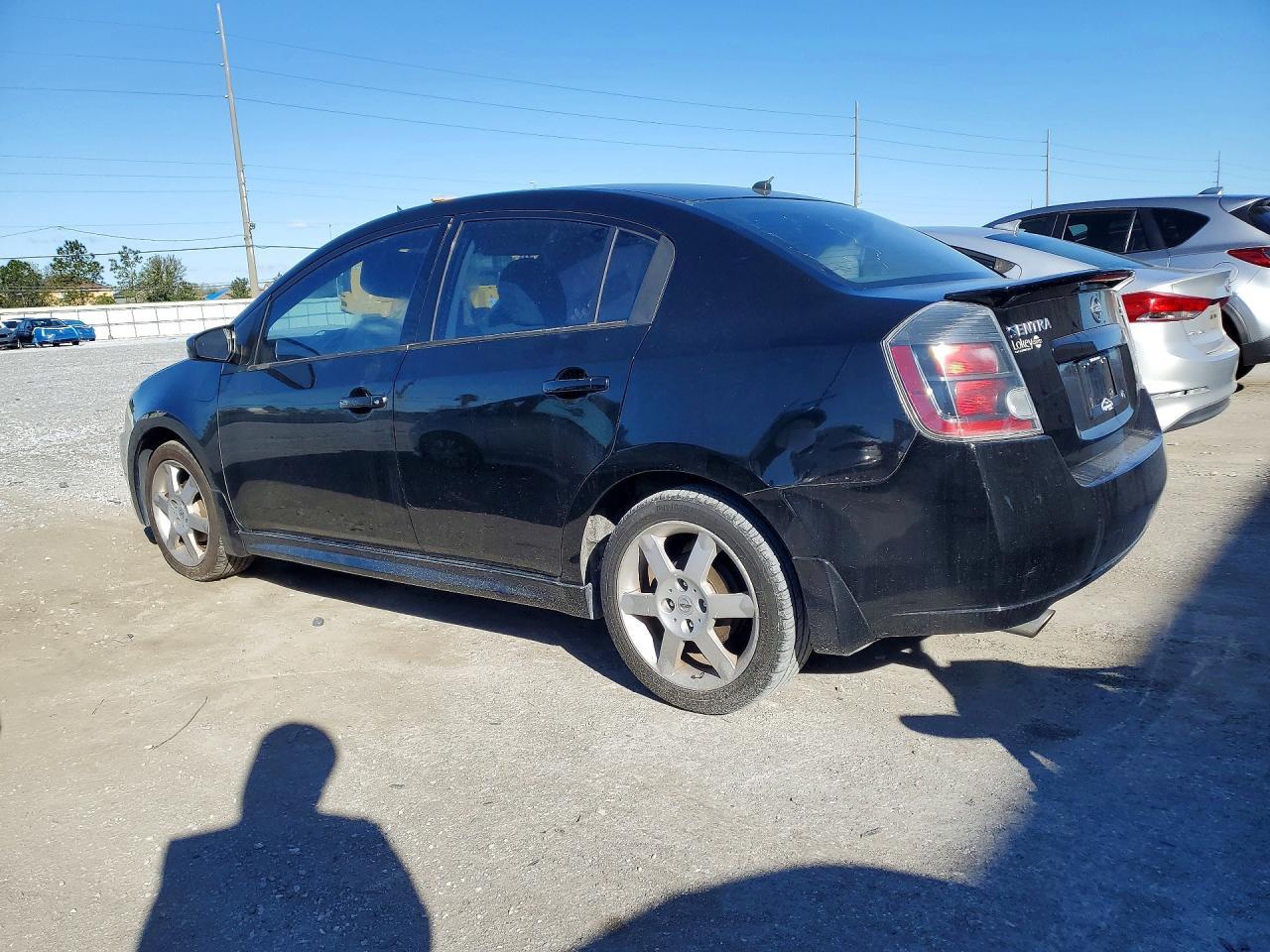2012 Nissan Sentra 2.0 - Фото 2