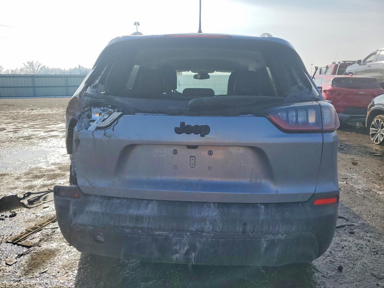 2020 Jeep Cherokee Latitude Plus - Фото 6