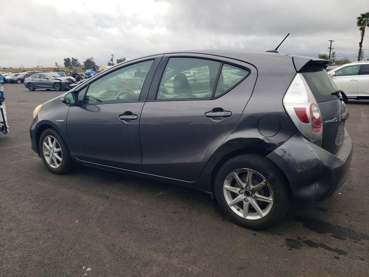 2013 Toyota Prius C - Фото 2