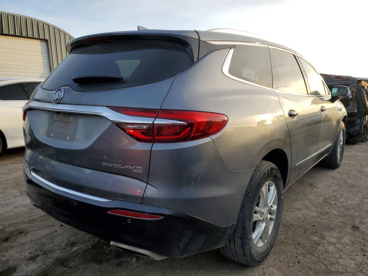 2019 Buick Enclave Essence - Image 3