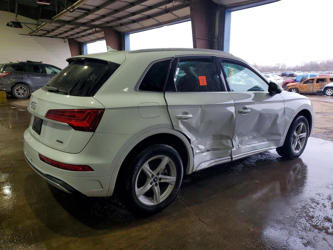 2022 Audi Q5 Premium 40 - Фото 3
