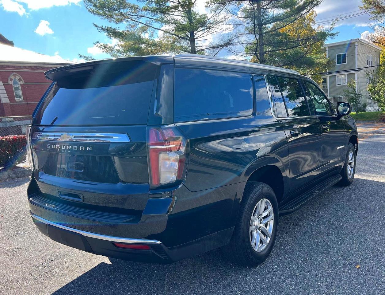 2021 Chevrolet Suburban K1500 Ls - Фото 4