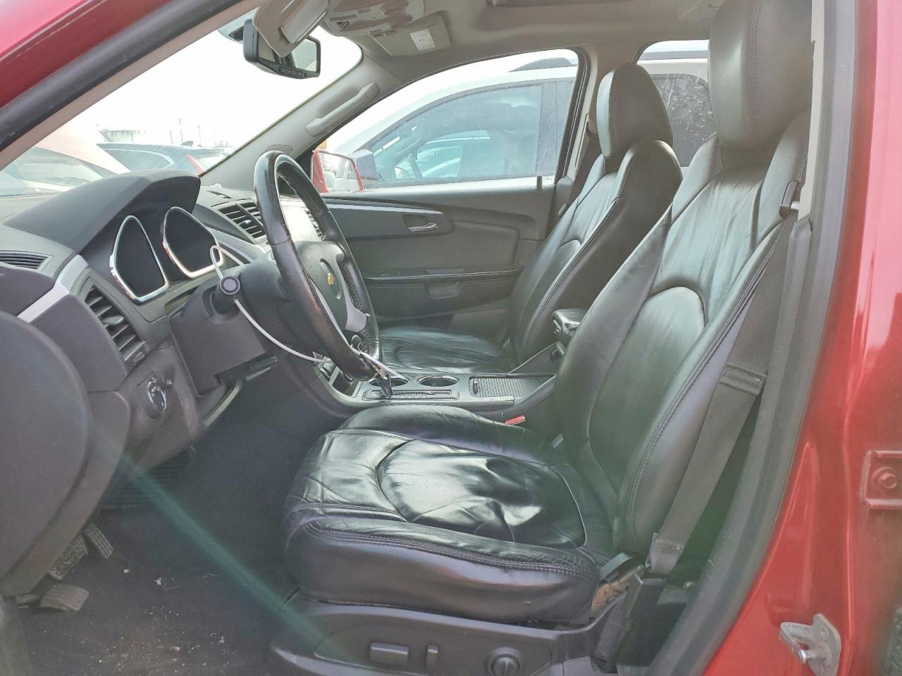2012 Chevrolet Traverse 4D L - Фото 7