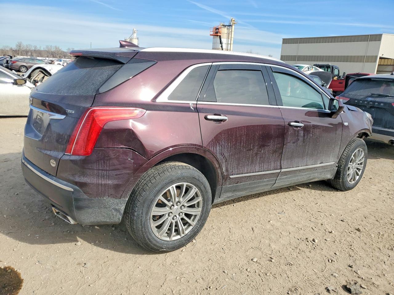 2017 Cadillac Xt5 Luxury - Image 3