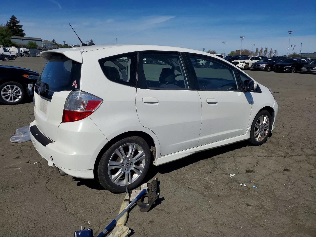 2011 Honda Fit Sport - Фото 3