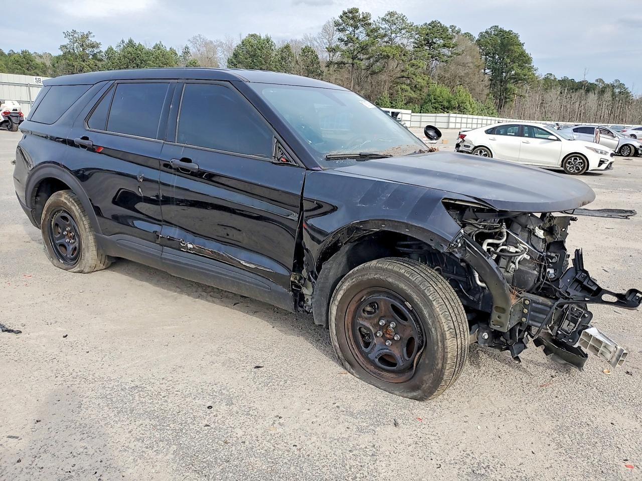 2023 Ford Explorer Police Interceptor - Image 4
