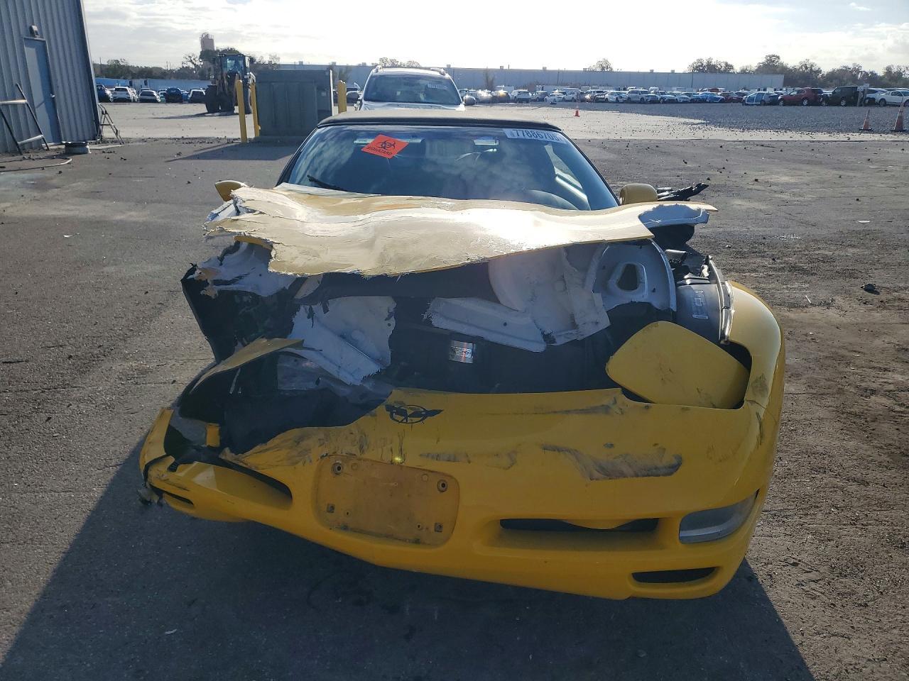 2002 Chevrolet Corvette - Фото 5