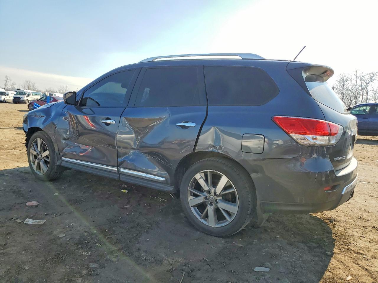 2013 Niss Pathfinder S - Фото 2