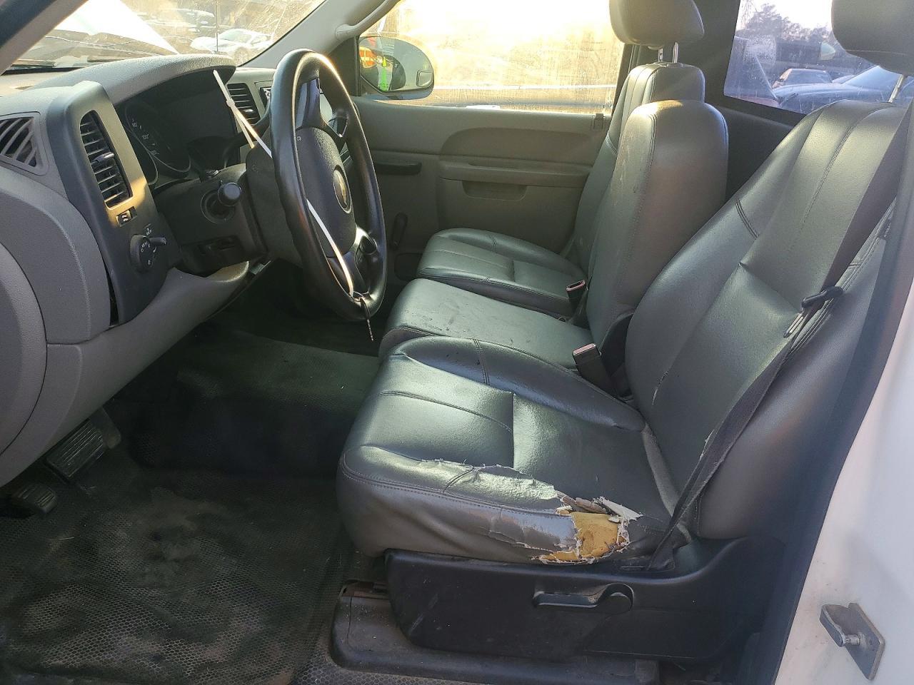 2012 Chevrolet Silverado C1500 - Image 7